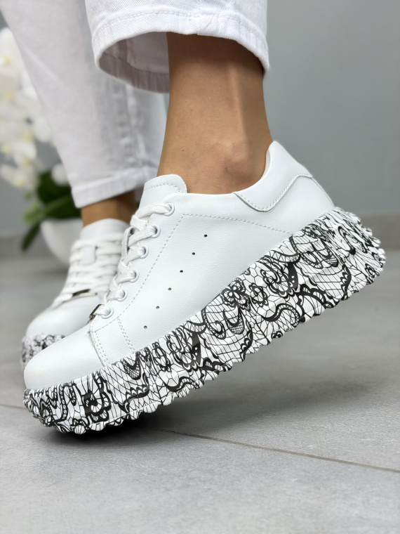 Białe sneakersy damskie skórzane na platformie casual