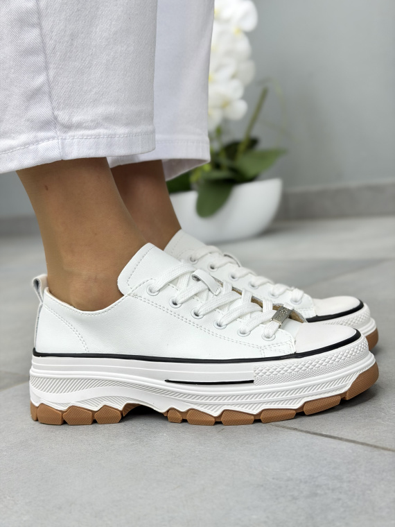 Białe sneakersy damskie skórzane casual