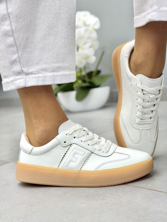 Białe sneakersy skórzane damskie casual