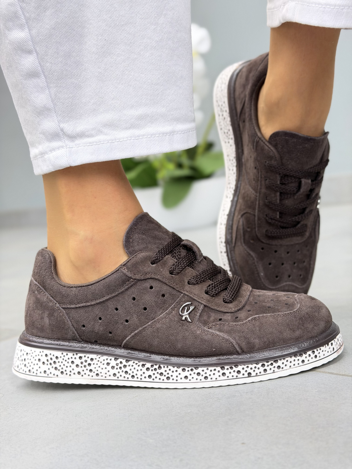 Brązowe sneakersy damskie zamszowe ze skóry naturalnej casual