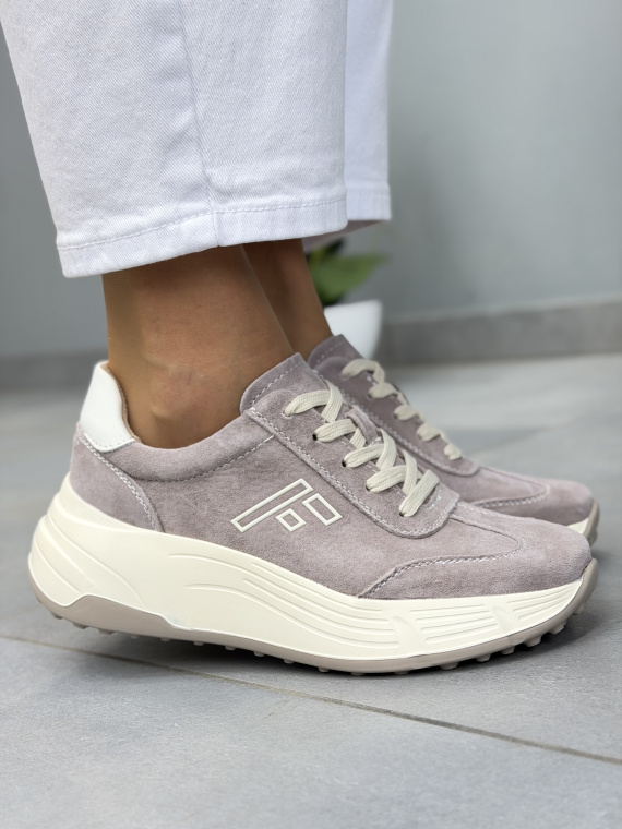 Beżowe sneakersy damskie zamszowe skórzane casual