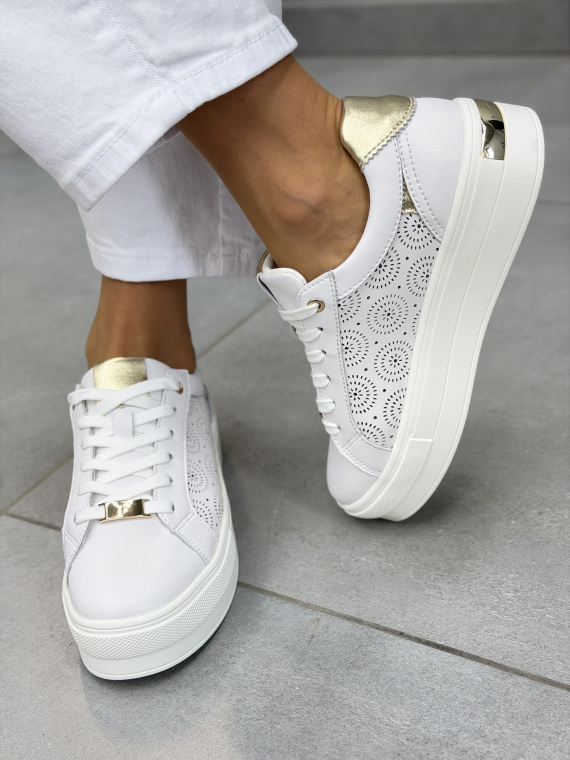Białe sneakersy damskie skórzane na platformie casual