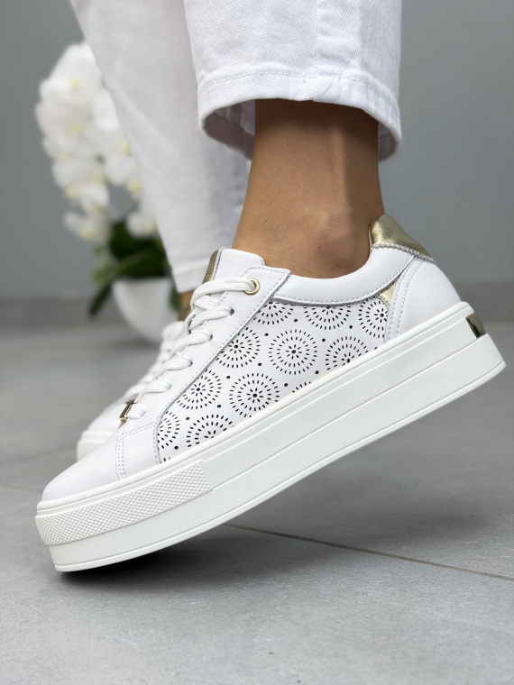 Białe sneakersy damskie skórzane na platformie casual