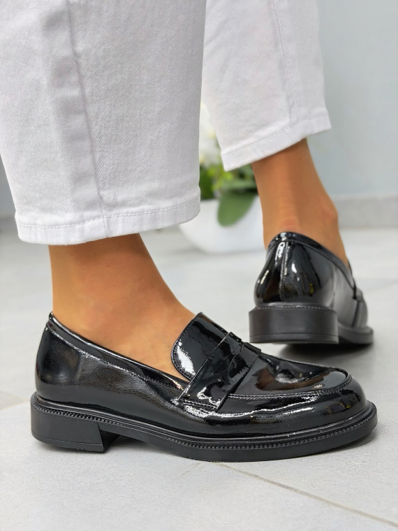 Czarne lakierowane mokasyny loafersy damskie skórzane eleganckie