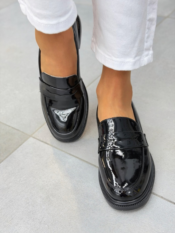 Czarne lakierowane mokasyny loafersy damskie skórzane eleganckie