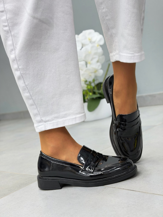 Czarne lakierowane mokasyny loafersy damskie skórzane eleganckie
