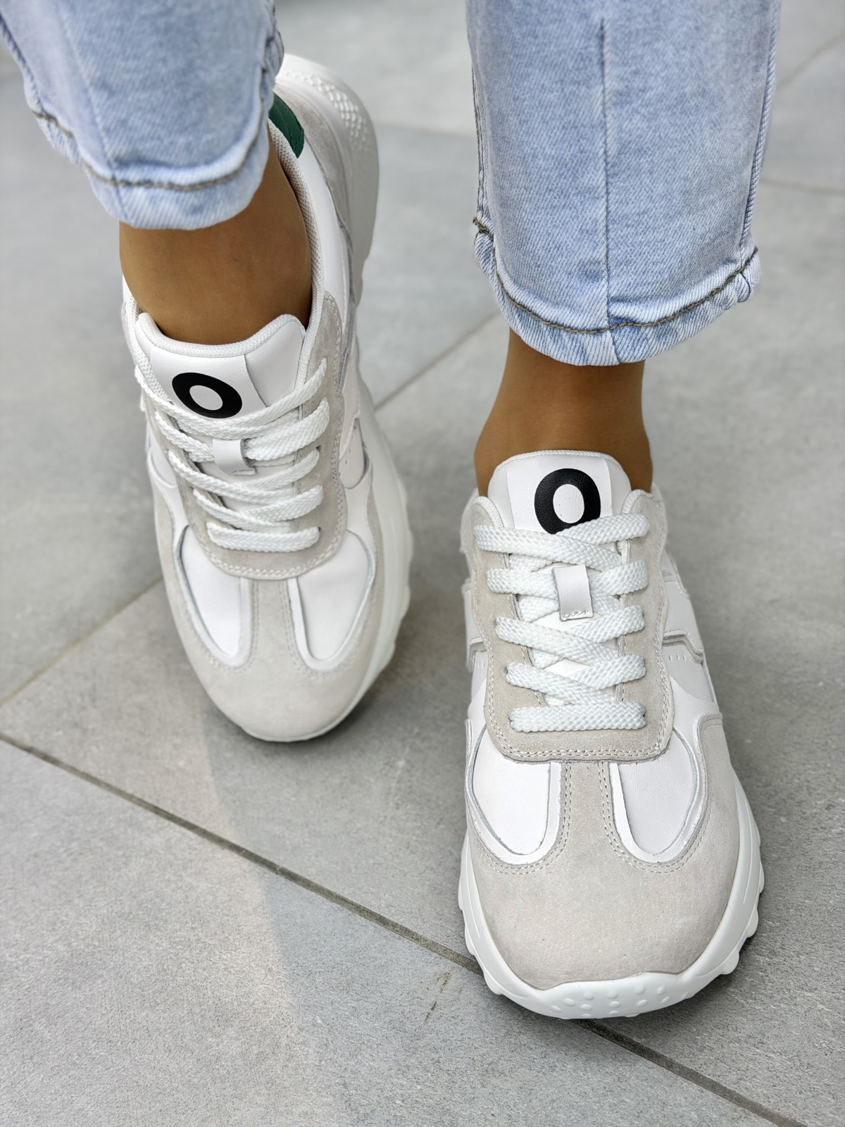 Białe sneakersy damskie skórzane OLEKSY casual