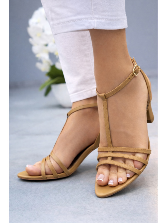 Beżowe sandały damskie OLEKSY skórzane na obcasie eleganckie