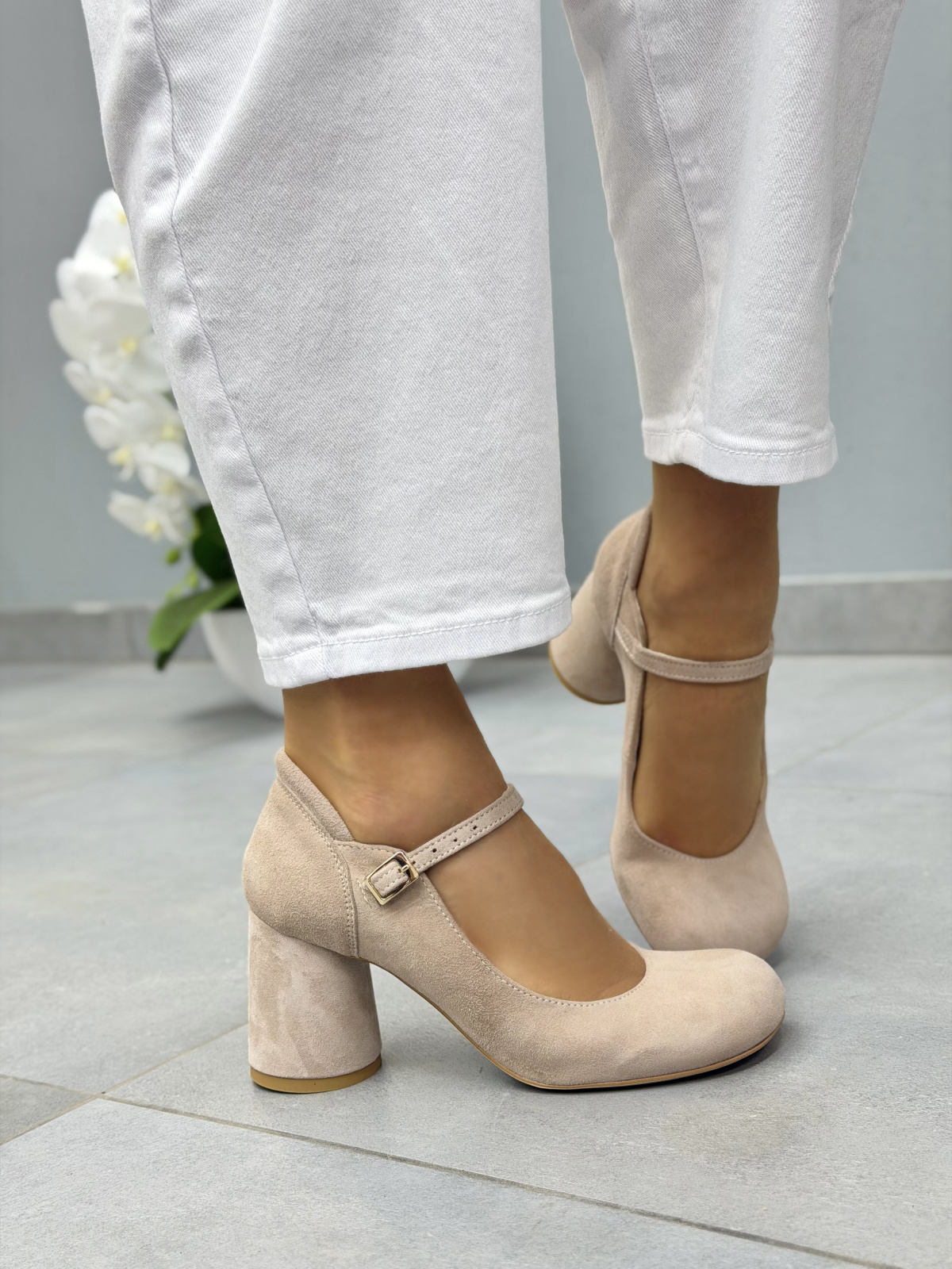 Beżowe półbuty zamszowe OLEKSY na słupku eleganckie