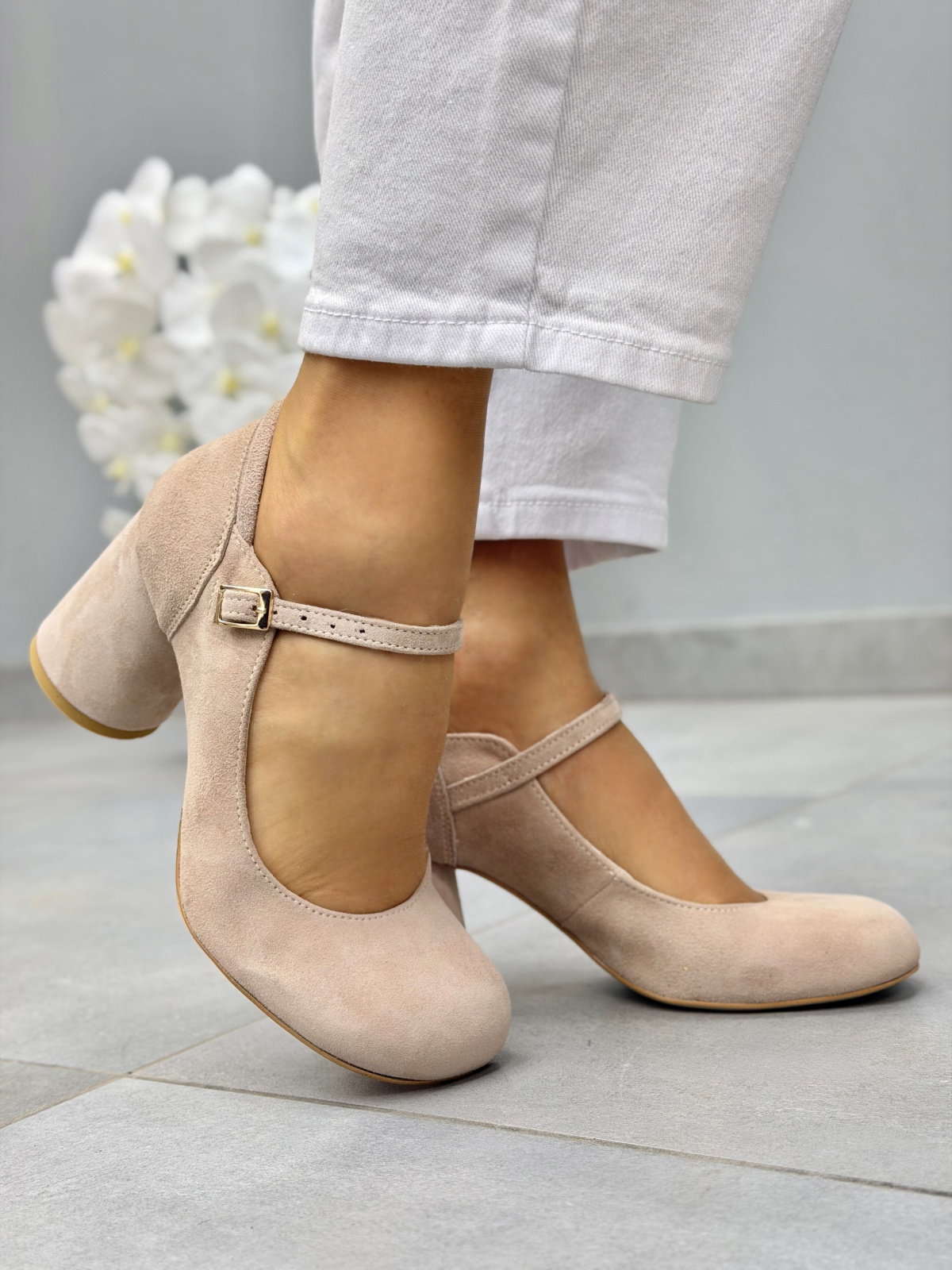 Beżowe półbuty zamszowe OLEKSY na słupku eleganckie