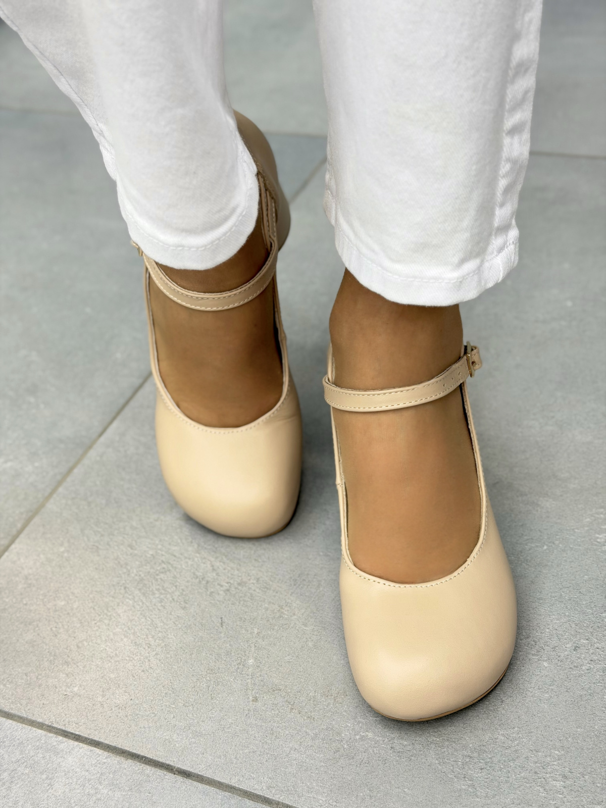 Beżowe półbuty skórzane OLEKSY na słupku eleganckie