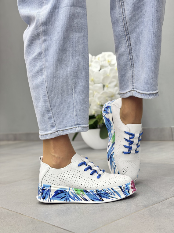 Białe sneakersy damskie skórzane z kolorową podeszwą casual