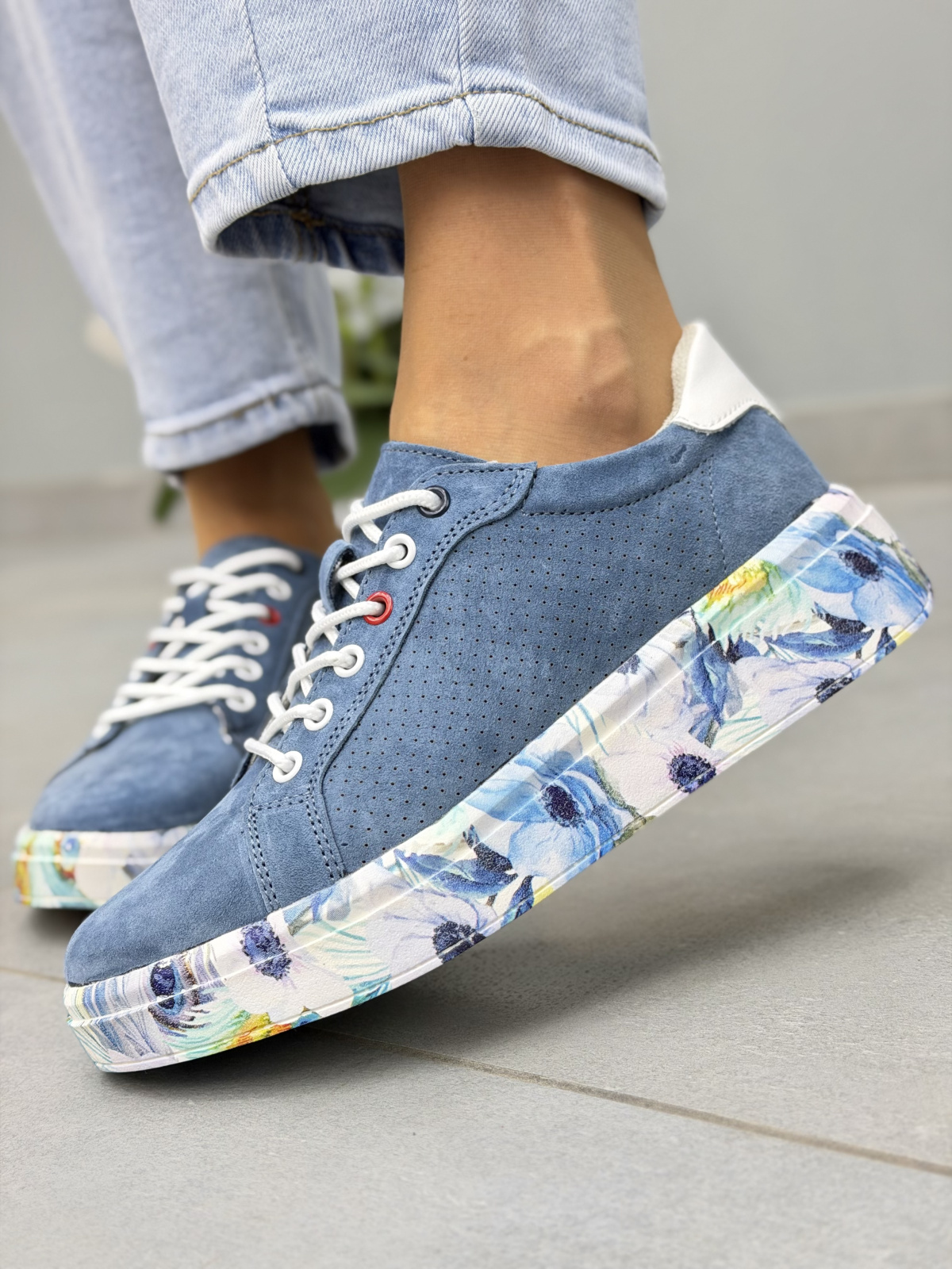 Niebieskie sneakersy damskie ze skóry naturalnej casual