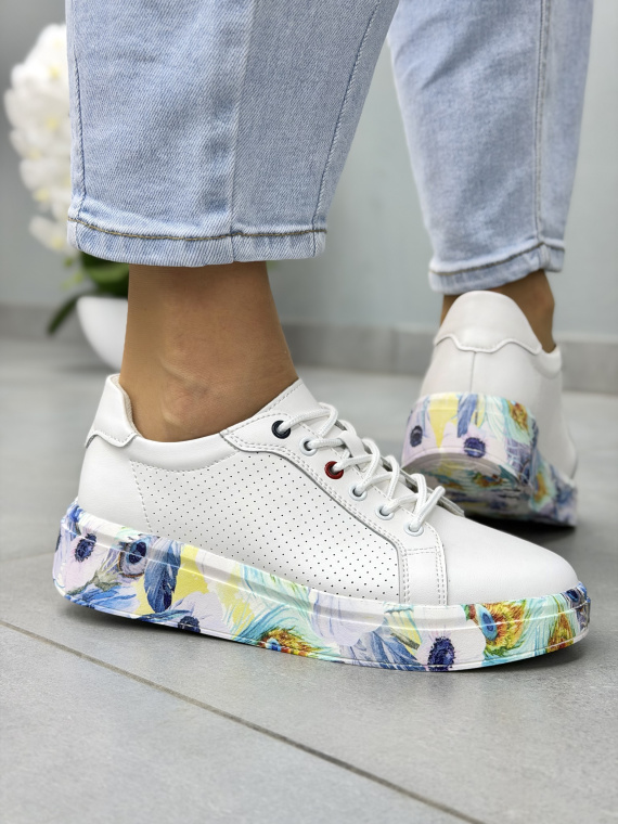 Białe sneakersy damskie skórzane z kolorową podeszwą casual