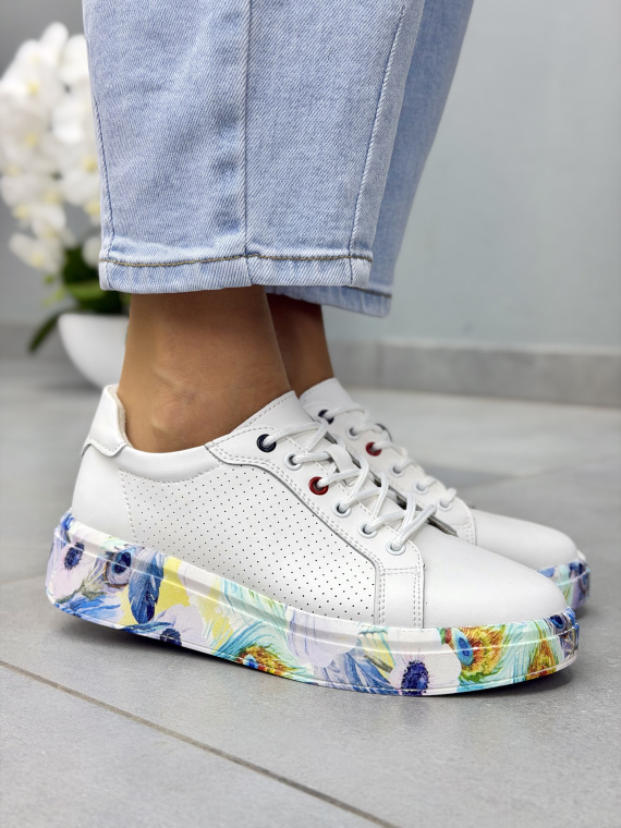 Białe sneakersy damskie skórzane z kolorową podeszwą casual