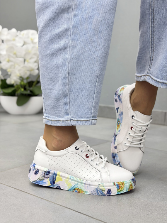 Białe sneakersy damskie skórzane z kolorową podeszwą casual