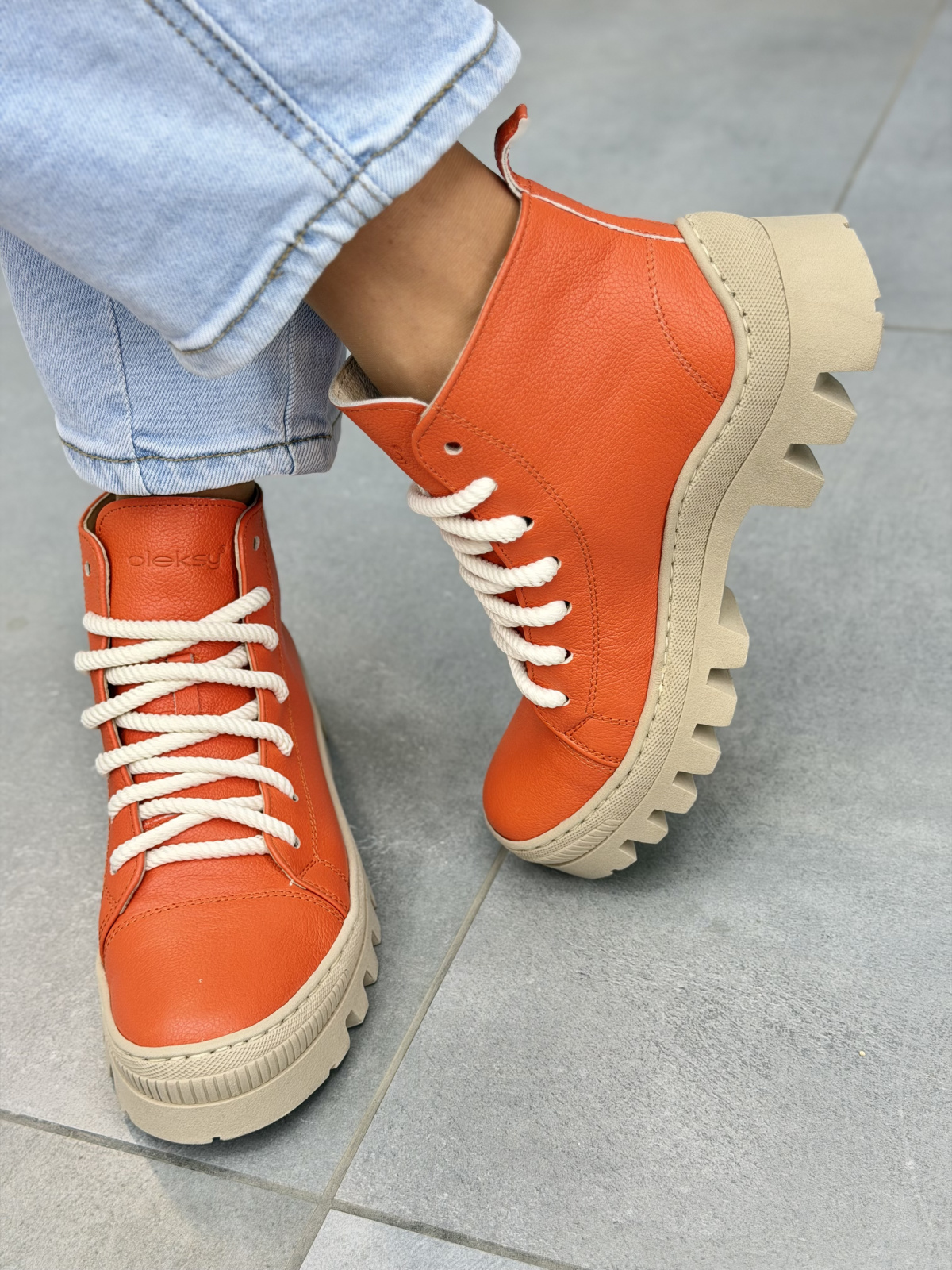 Pomarańczowe trapery damskie OLEKSY skórzane sznurowane casual