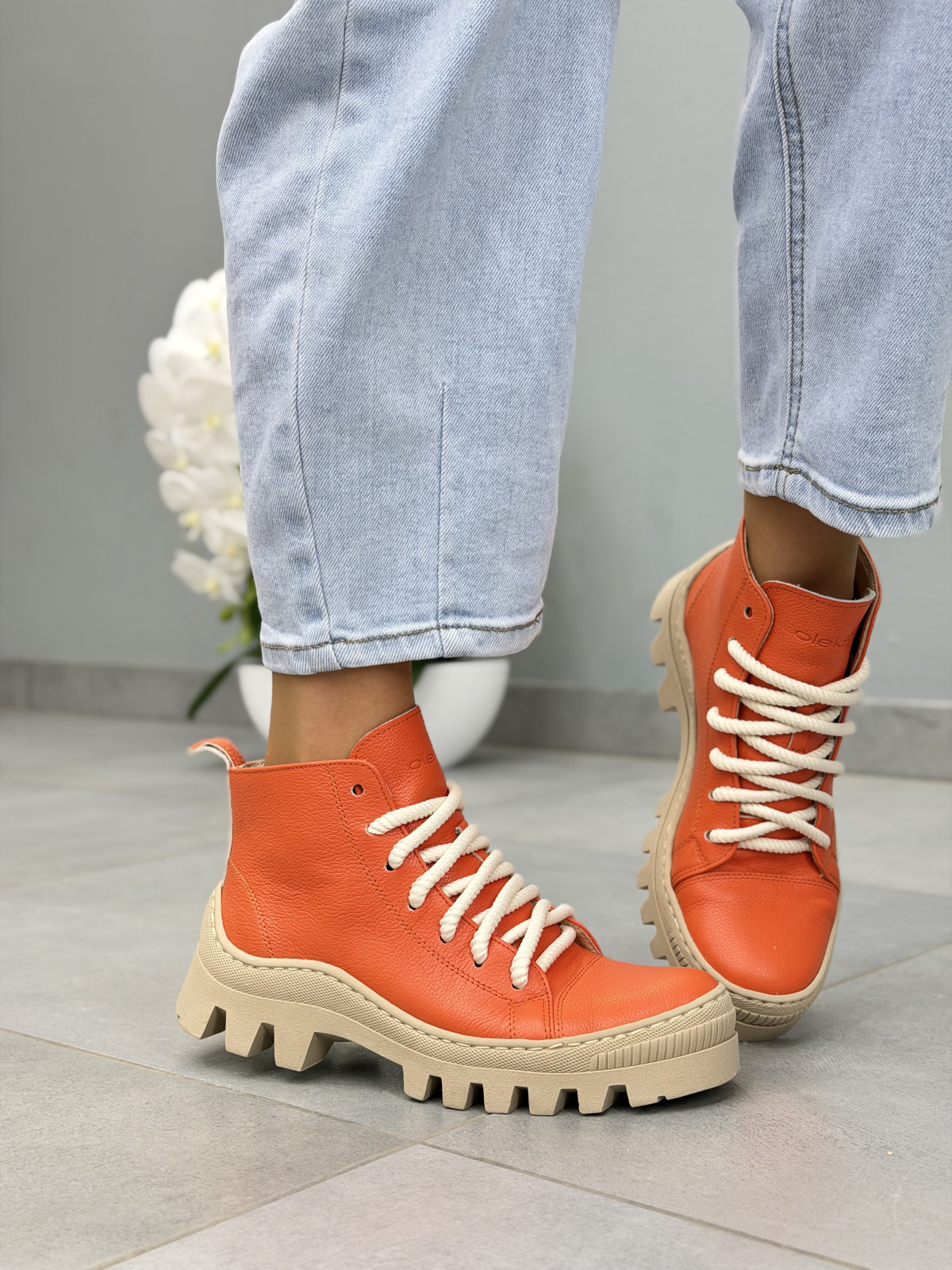 Pomarańczowe trapery damskie OLEKSY skórzane sznurowane casual