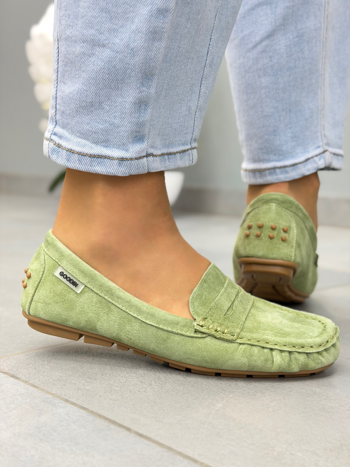 Zielone mokasyny damskie zamszowe ze skóry naturalnej casual