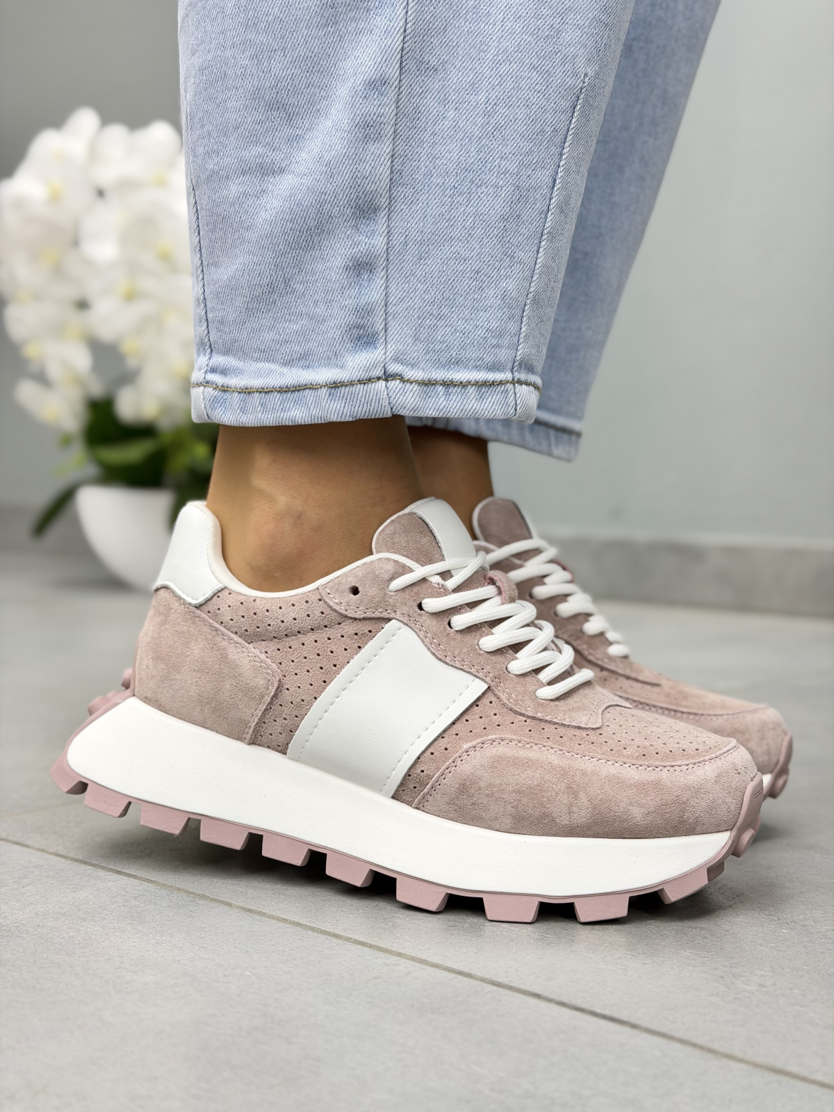 Różowe sneakersy damskie zamszowe ze skóry naturalnej casual