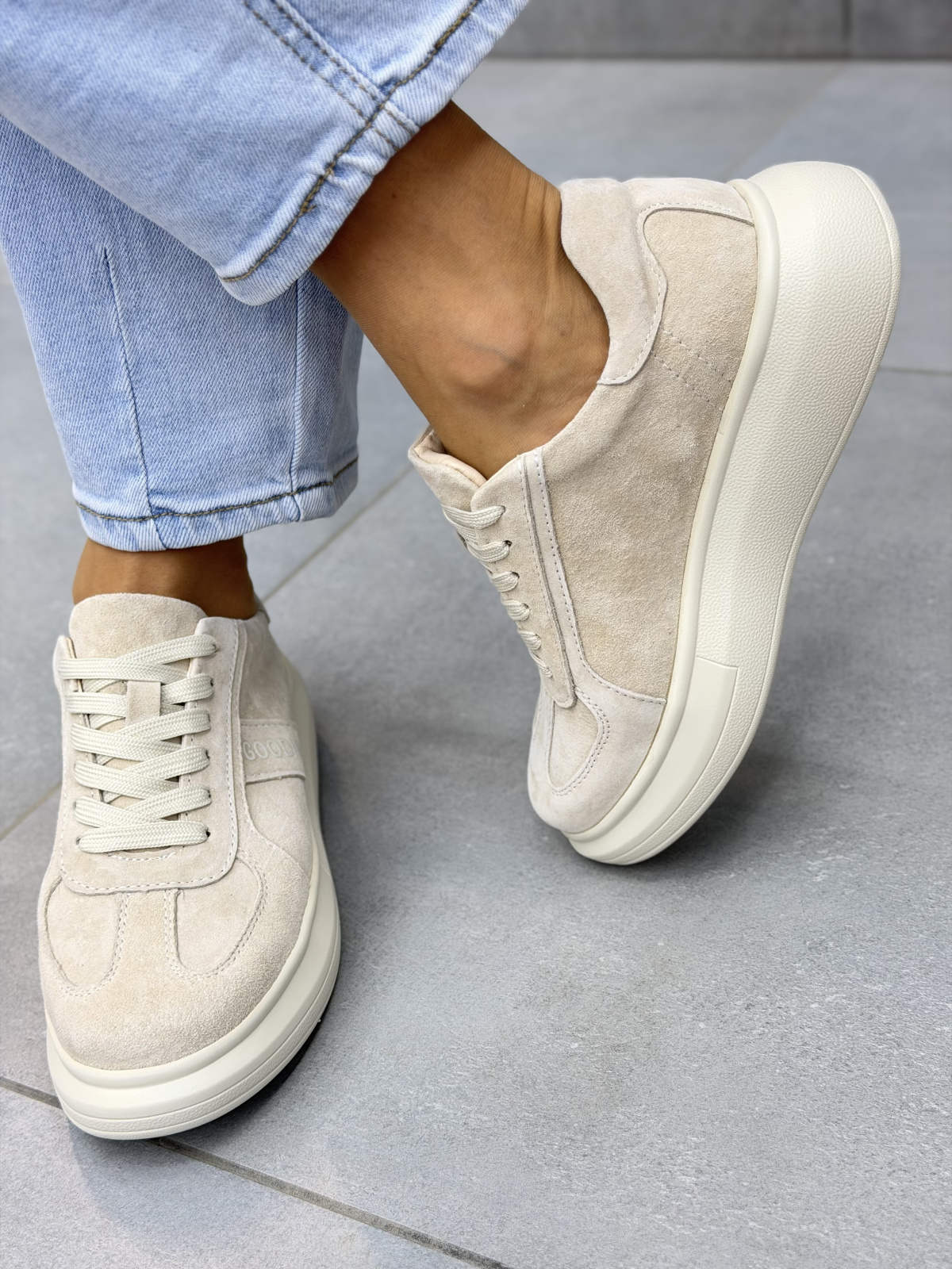 Beżowe sneakersy damskie z naturalnej skóry casual