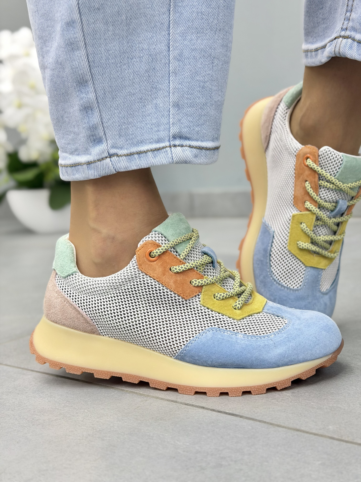 Wielokolorowe sneakersy damskie skórzane casual