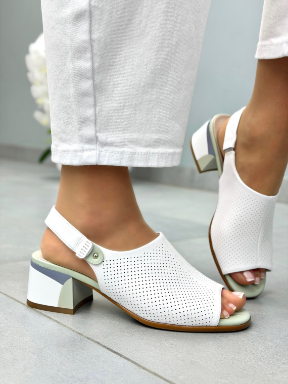 Białe sandały damskie skórzane na słupku casual