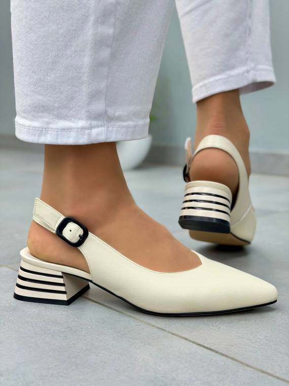 Beżowe sandały damskie skórzane slingback eleganckie na słupku