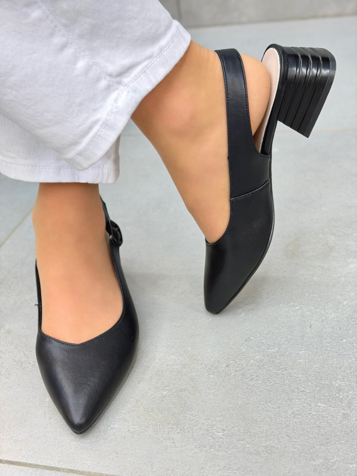 Czarne sandały damskie slingback ze skóry naturalnej eleganckie