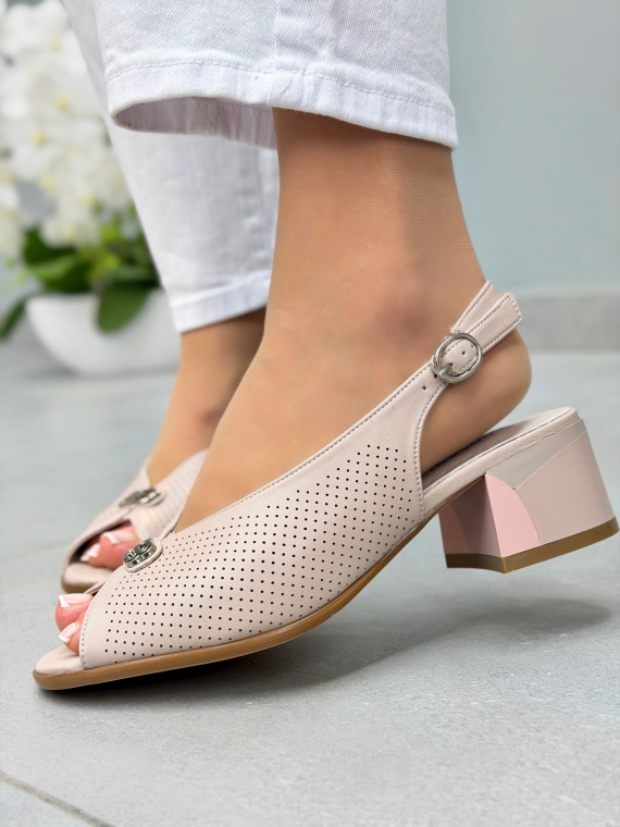 Beżowe sandały damskie skórzane na słupku eleganckie