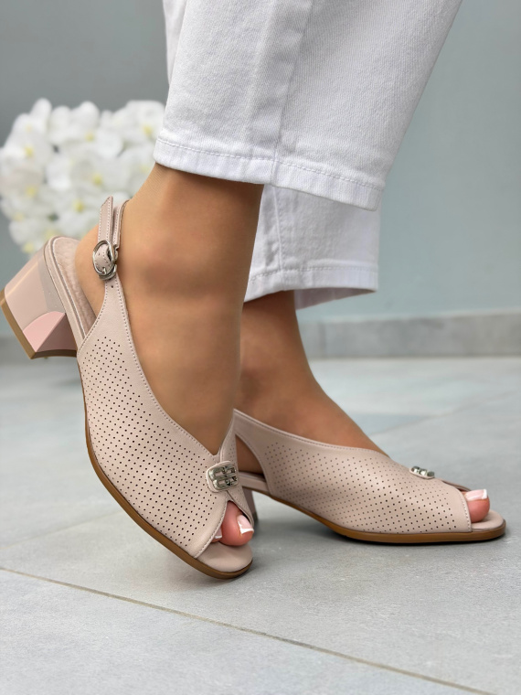 Beżowe sandały damskie skórzane na słupku eleganckie