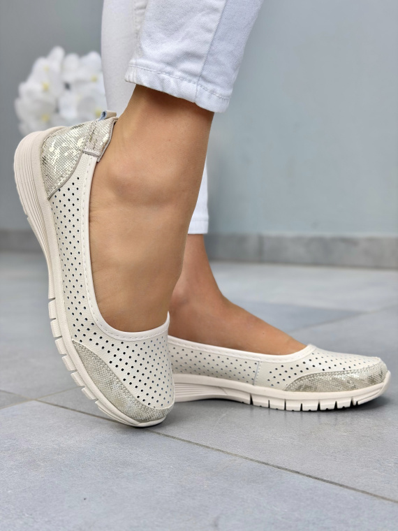 Beżowe baleriny skórzane perforowane casual