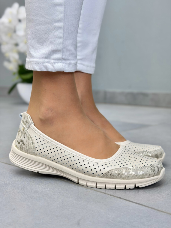 Beżowe baleriny skórzane perforowane casual