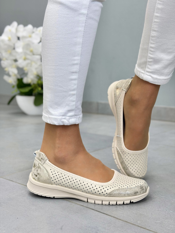 Beżowe baleriny skórzane perforowane casual