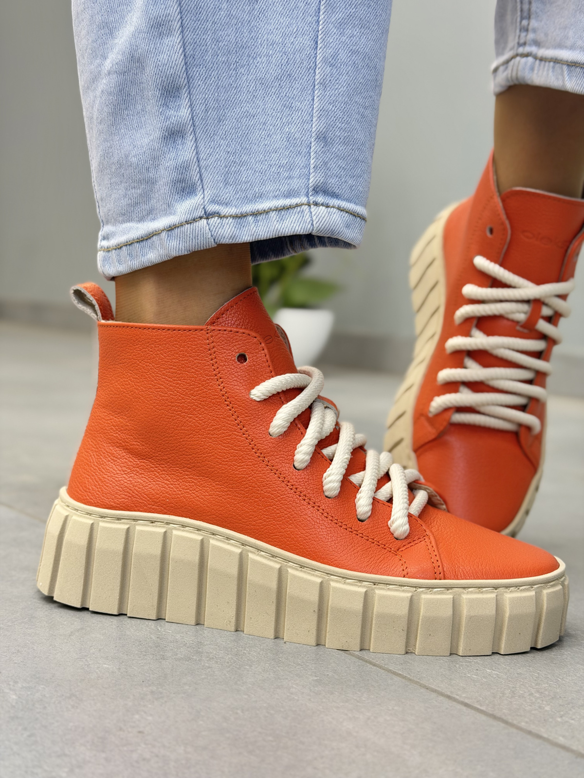 Pomarańczowe sneakersy skórzane damskie OLEKSY casual