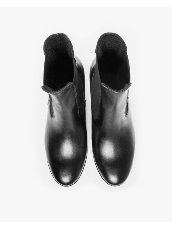 Czarnse sztyblety damskie skórzane