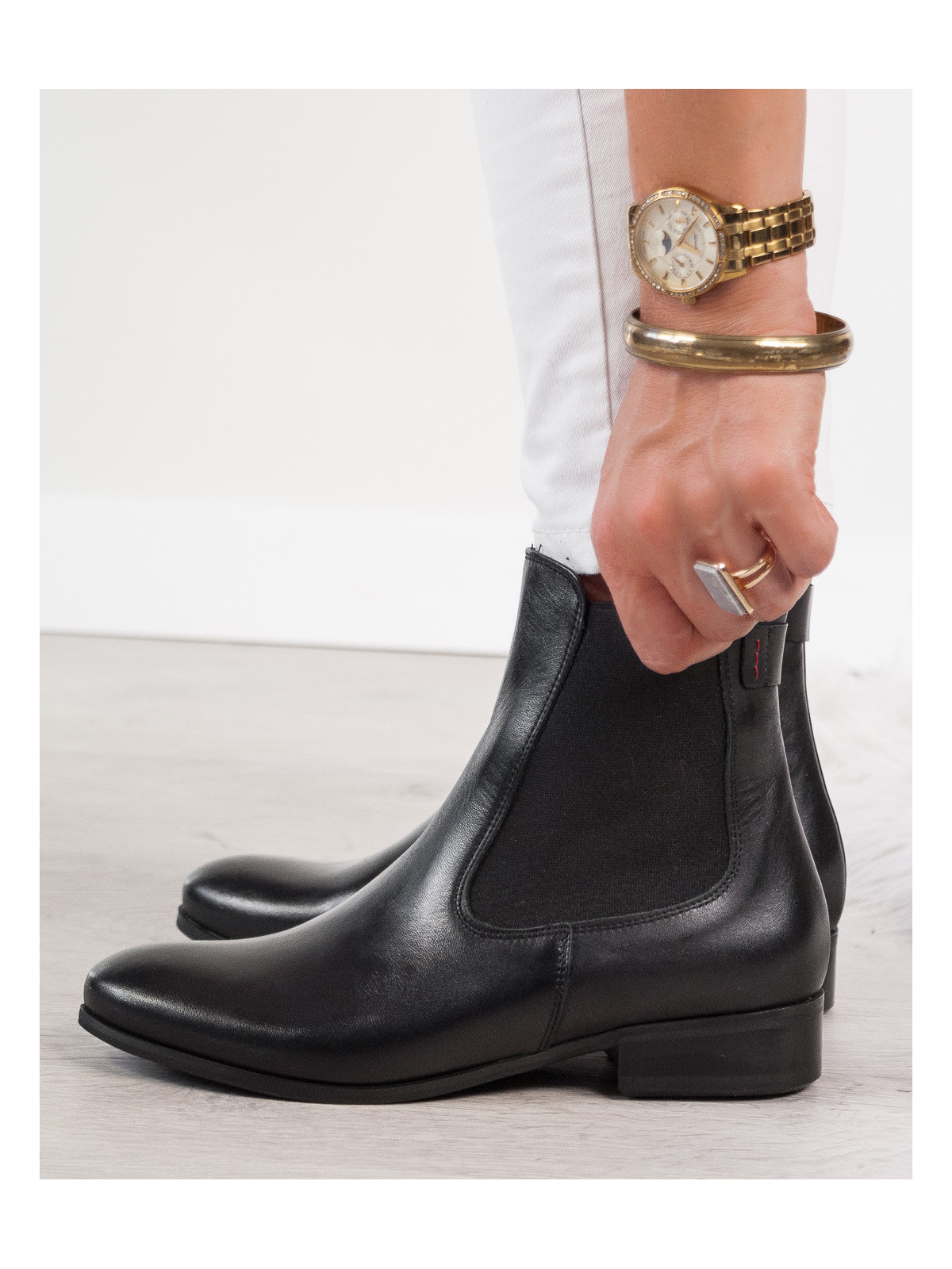 Czarnse sztyblety damskie skórzane