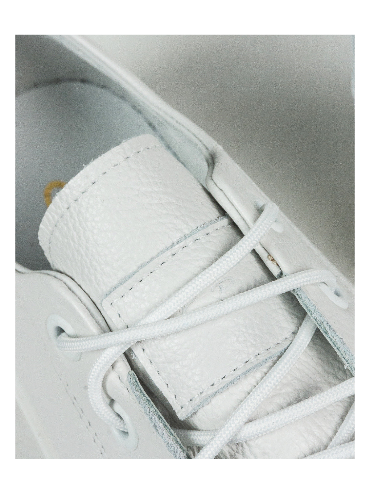 Białe trampki damskie skórzane